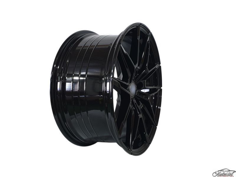 R18 Gloss Black Диски ( одноширокі 8,0J ET35 ) на BMW 3 Series F30 / F31 2011-2018 року DBM157 фото