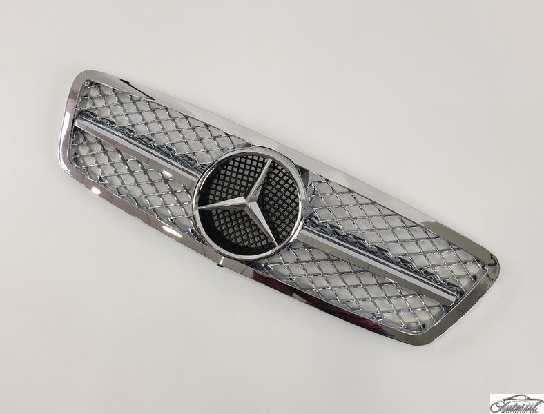 Решітка радіатора Mercedes C-Class W203 2000-2007 рік AMG-стиль ( Хром) MB-W203023 фото