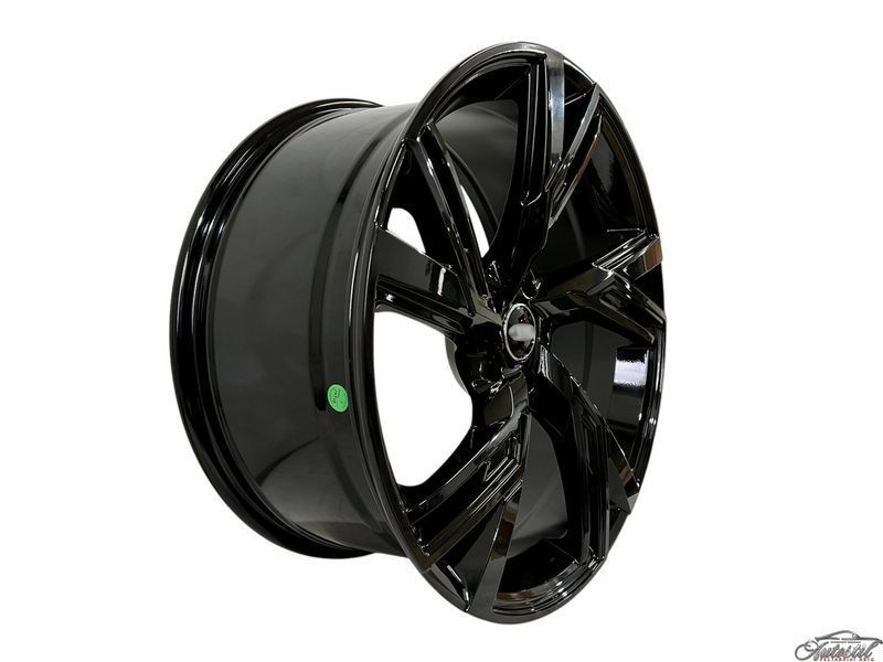 Диски R22 Black ( одноширокі 9.5J ET35 ) на Audi Q7 4M 2015-2020 року DA44 фото