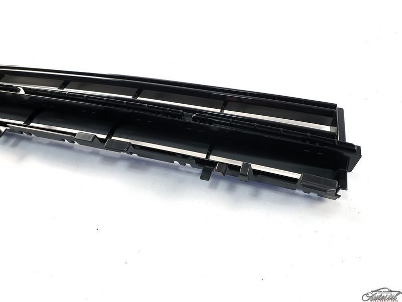 Решітки в бампер Чорний глянець на BMW 5 Series G30 / G31 2017-2020 року 51117385257 фото