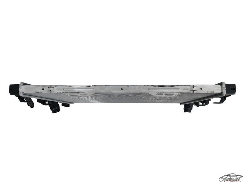 Радіатор охолодження на BMW 5 Series G30 / G31 2017-2020 року 17118743664 фото