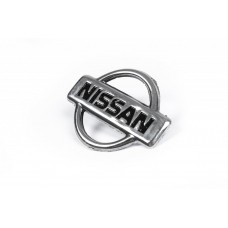 Nissan Maxima Емблема
