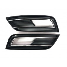 Решітки переднього бампера на Audi A4 2011-2015 рік Чорні з хром вставкою